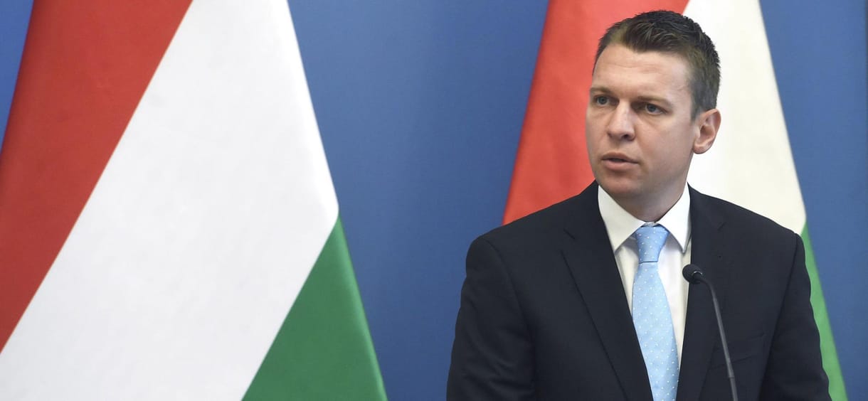 Menczer Tamás szerint az MSZP kérésére kapott diplomata-útlevelet a cigicsempész politikus