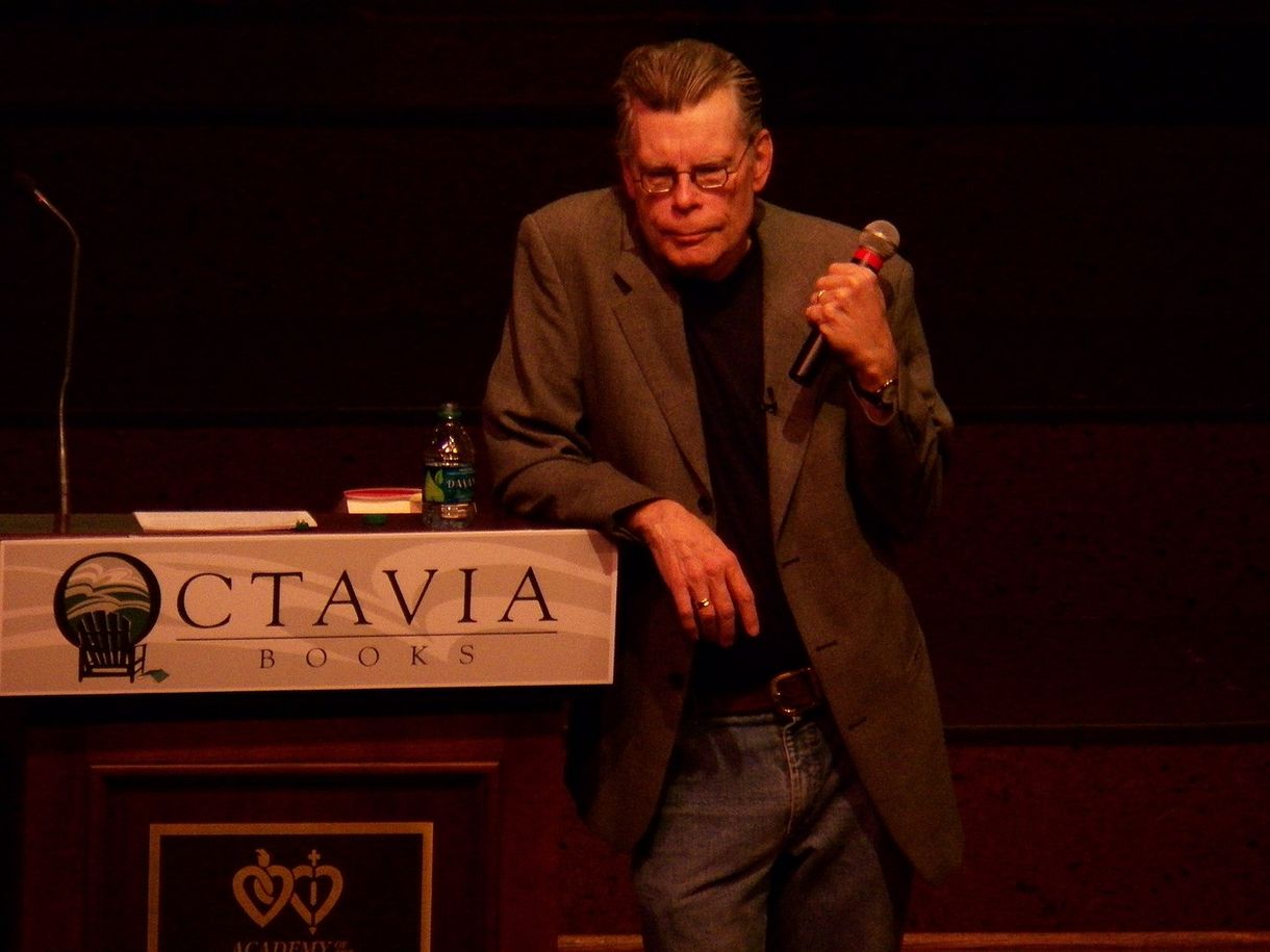 Amit a papír és képernyő elbír –  Stephen King tényekké alakuló őrültségei