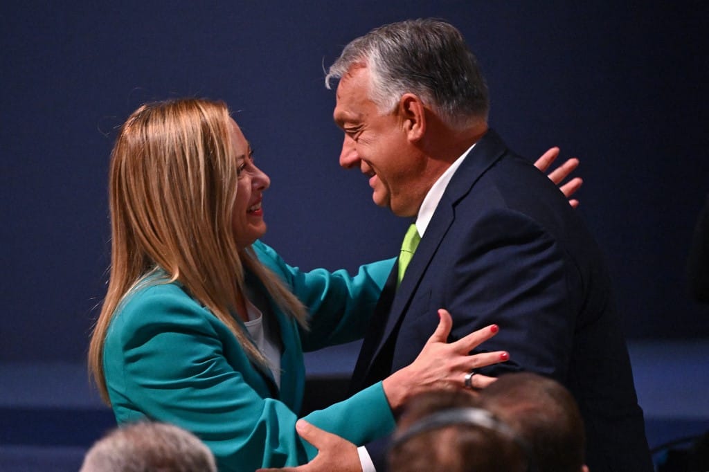 Orbán nagy európai pártépítése romokban, most neki kell igazodnia Melonihoz