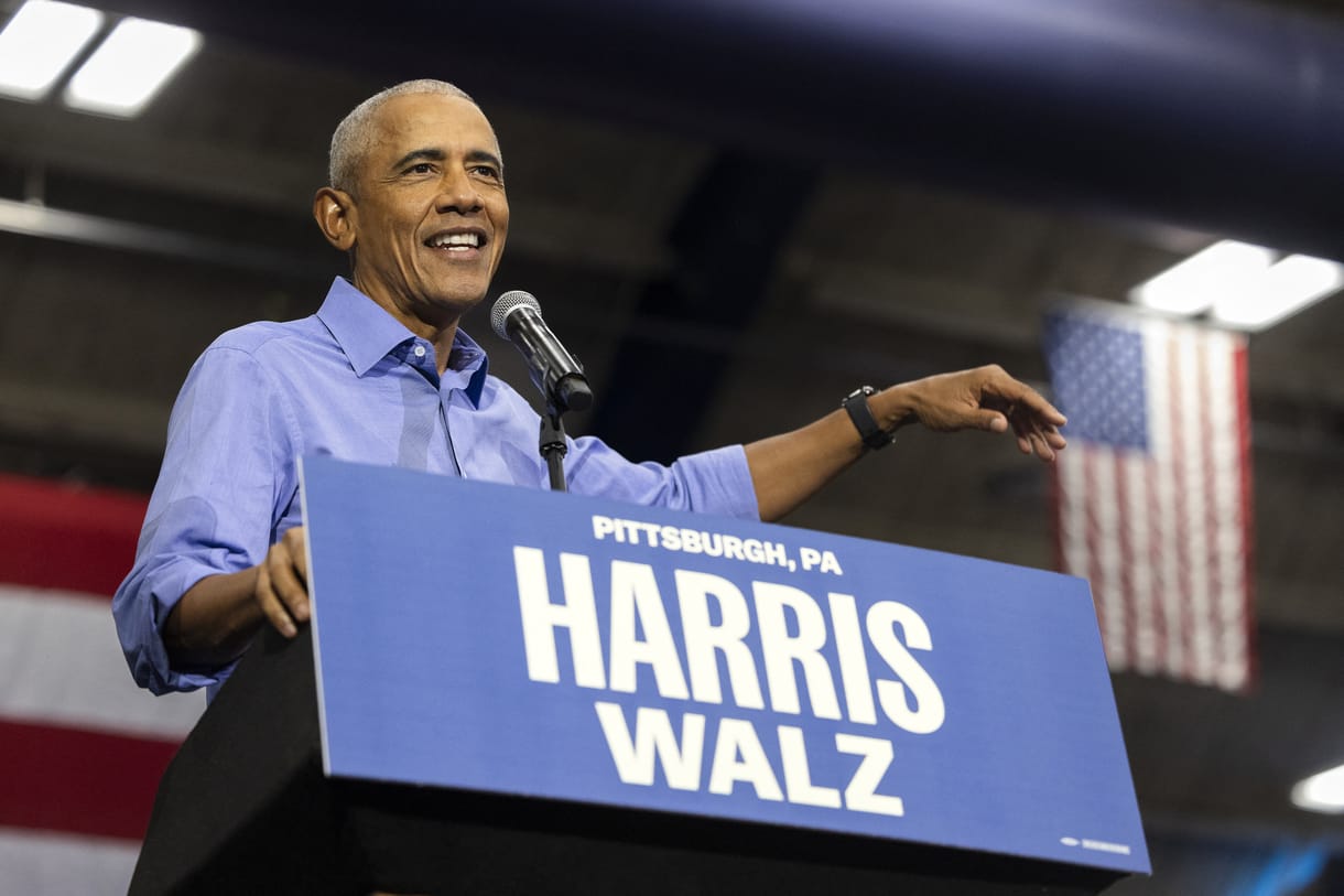 Obama Eminemet rappelt egy detroiti kampánygyűlésen