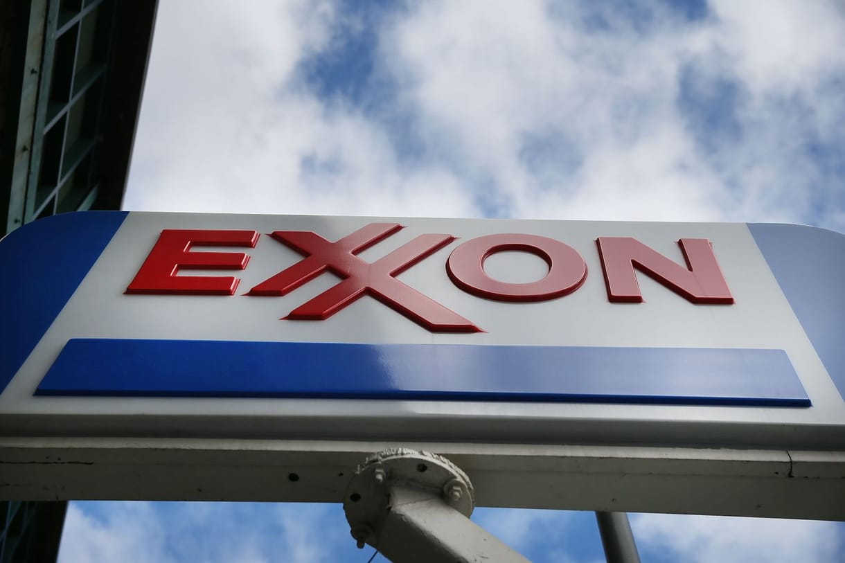 Az Exxon is leépít a BP és a Shell után, 14 ezer embert küldenek el