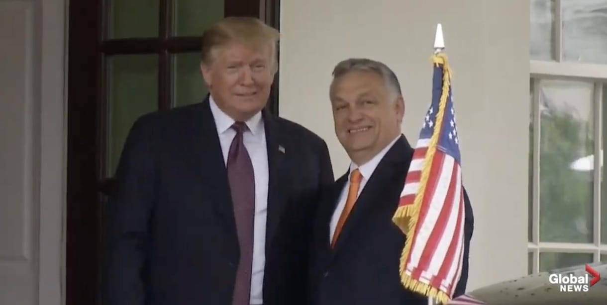 The Guardian: Meghívta Donald Trumpot az Alapjogokért Központ Magyarországra