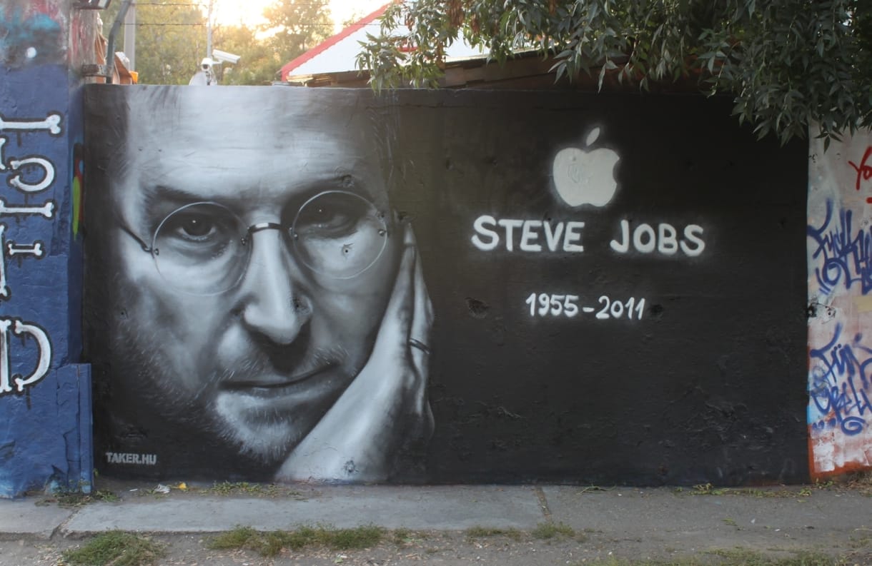 Így búcsúznak Steve Jobstól a kreatívok – a legötletesebb képek
