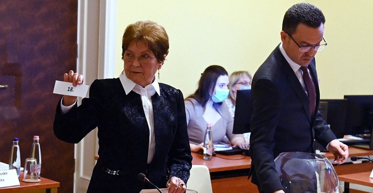 Kisorsolta az országos listák szavazólapi sorrendjét az NVB