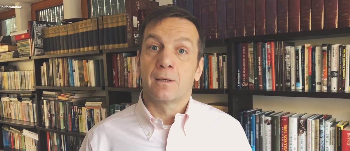 Bajnai Gordon videóban jelentette be, hogy Karácsony Gergelyt támogatja