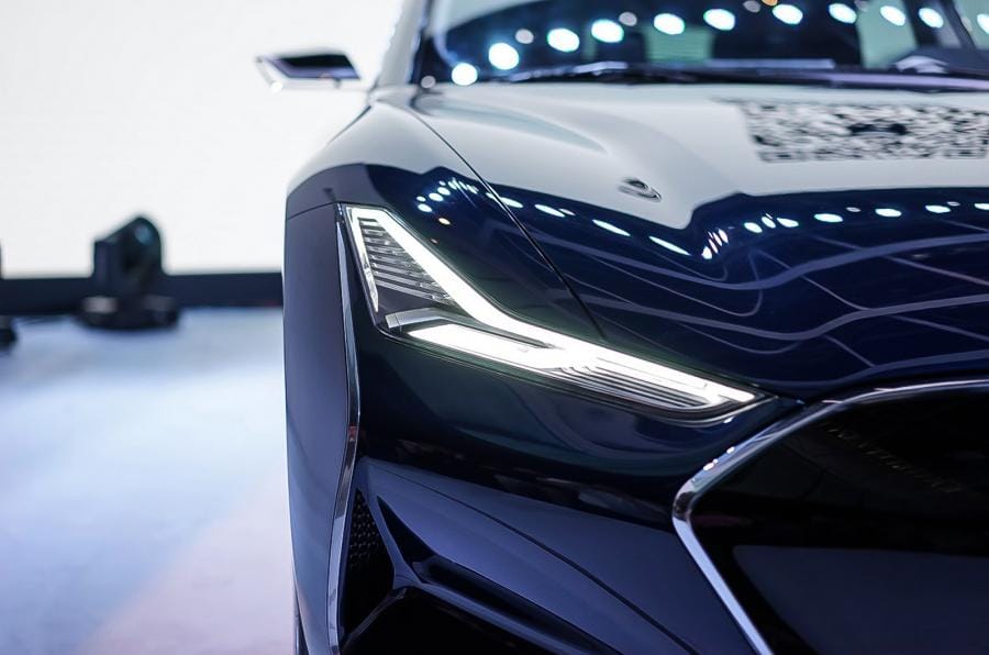 Gátlás nélkül lemásolta a Tesla Model S-t egy kínai autógyár