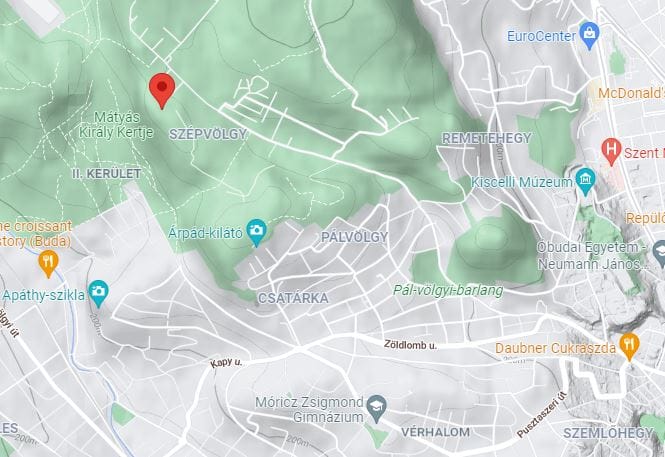 15 métert zuhant egy ember a Kecske-hegyről Budapesten