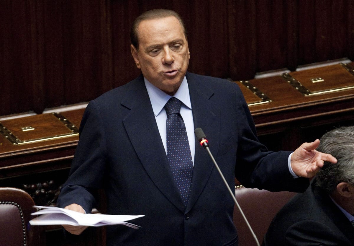 Holnap dől el Berlusconi kormányának sorsa