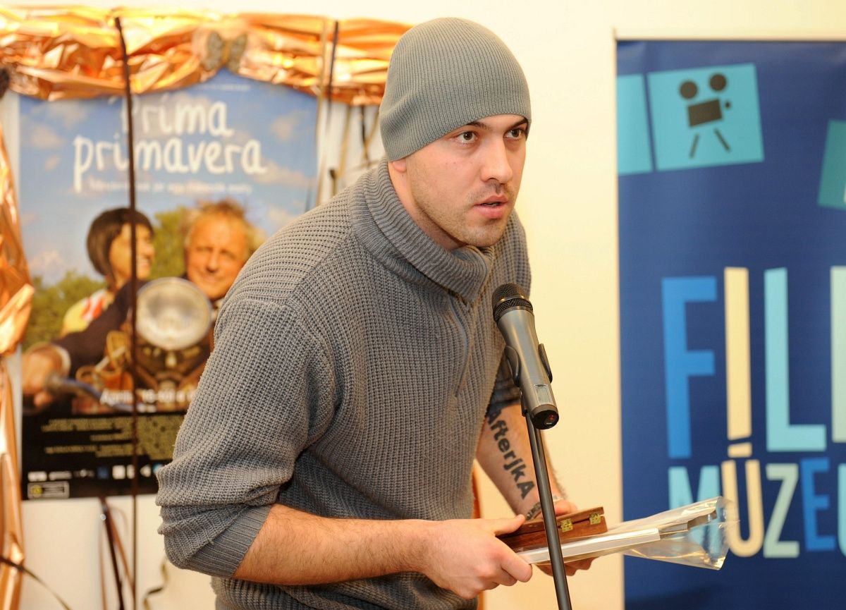 Rendezőként nyert díjat a filmszerepeiről ismert Szabó Simon
