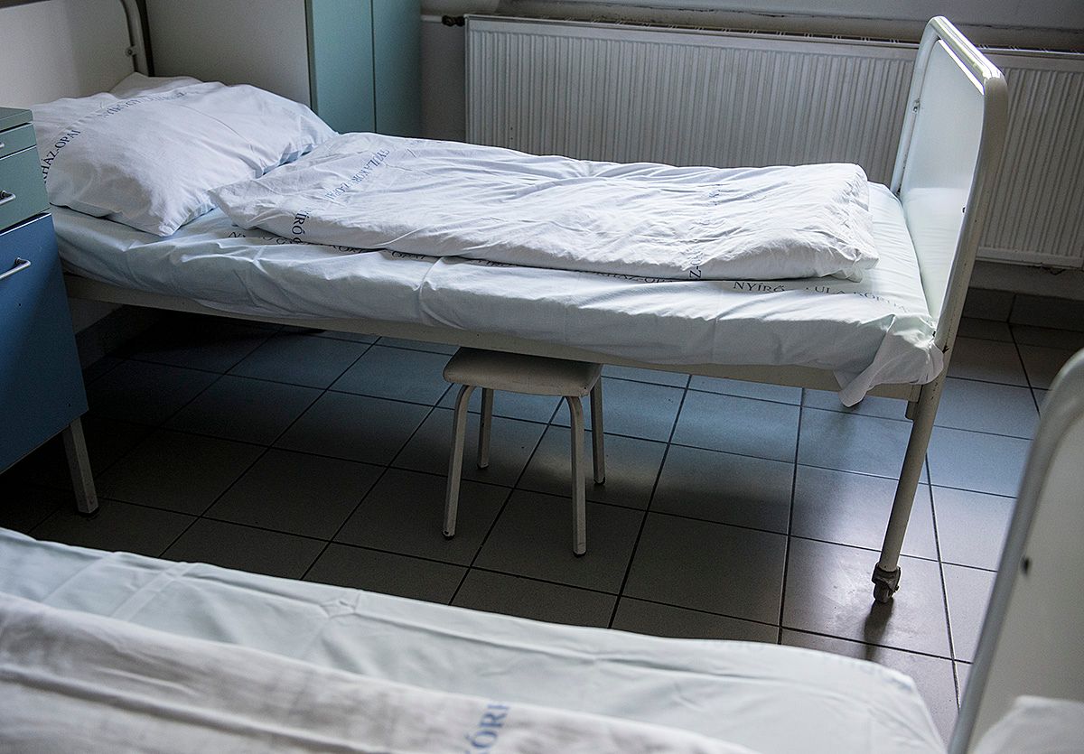 Már milliók nézték meg a nővért, aki énekel egy haldokló betegnek