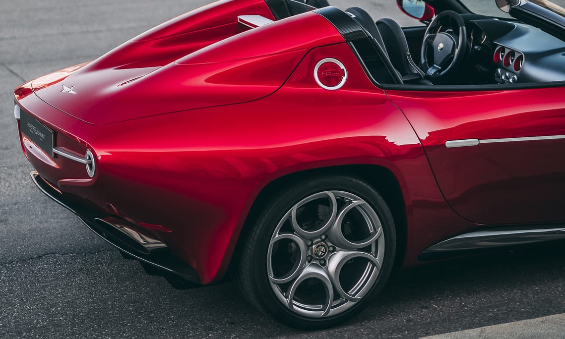 Szuperritka, alig használt Alfa Romeo várja új gazdáját