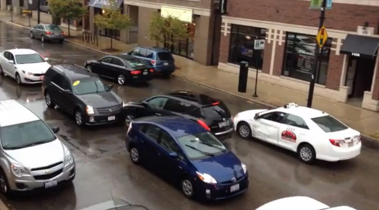 Taxis az autótolvaj ellen: öt autó tört össze Chicagóban - videó
