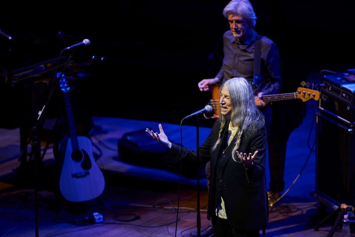 Eget rengető kamarazene – ez volt Patti Smith a Müpában