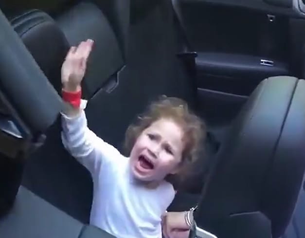 Óriási troll az apuka, aki azt mondta a kislányának, hogy megeszi a kabrió – videó