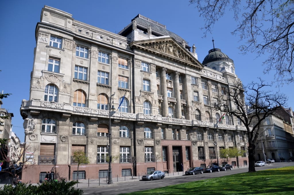 Helyettes államtitkárt csinált Orbán a NAV volt vezéréből