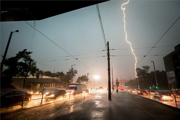 Miért van annyi hatalmas vihar mostanában?