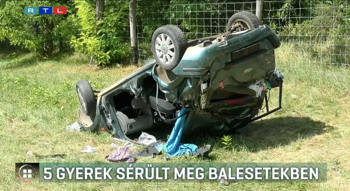 Inkább fotózták a balesetet, ahelyett, hogy megálltak volna, pedig egy négyéves kislány is volt az autóban