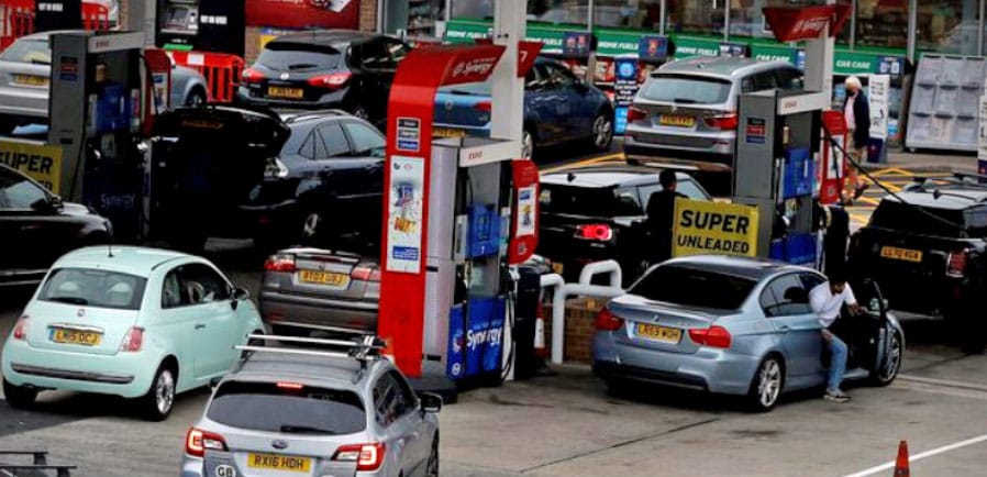 Rárepültek a benzinhiány miatt az elektromos autókra a britek