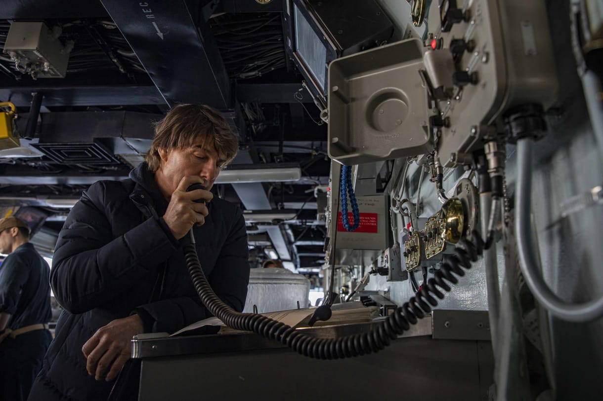 Tom Cruise ezúttal egy amerikai hadihajó legénységét tette boldoggá