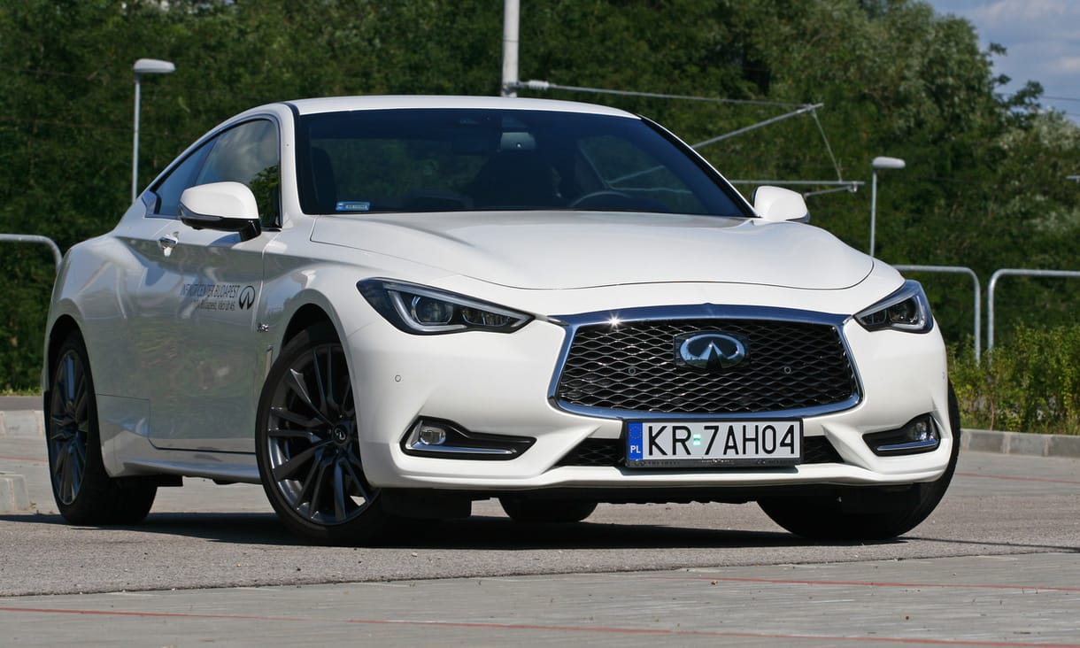 Infiniti Q60 teszt: ha már unalmas a német szentháromság
