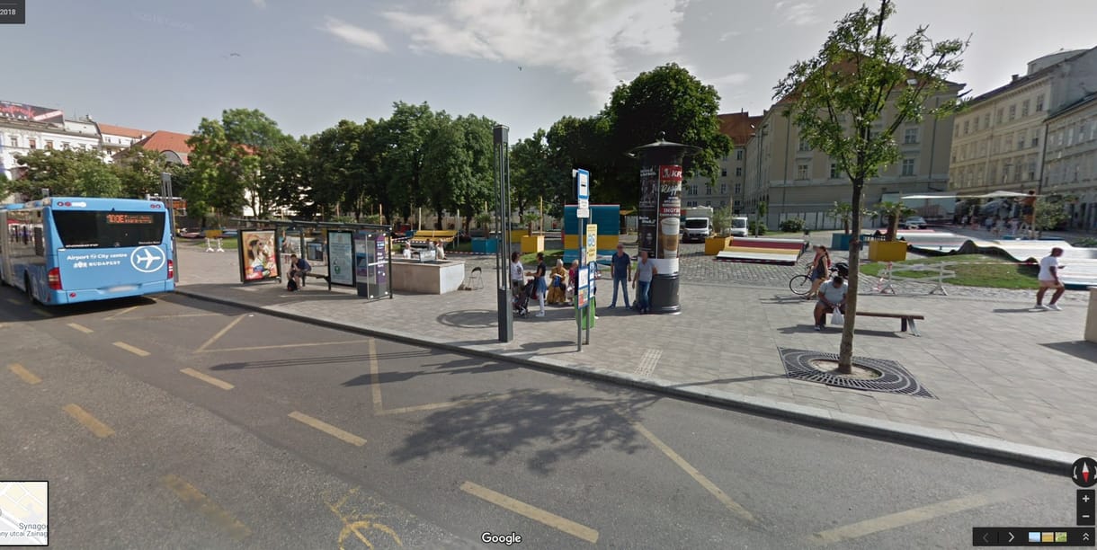 Idén is fekvő padokat tesz a Deák tér mellé a Hello Wood