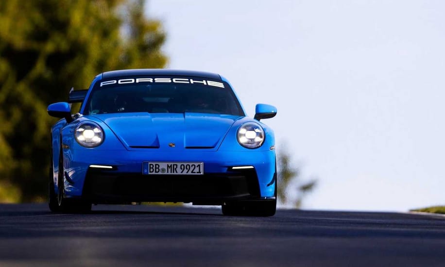 Közúti versenyautó: szupergyors új Porsche érkezett