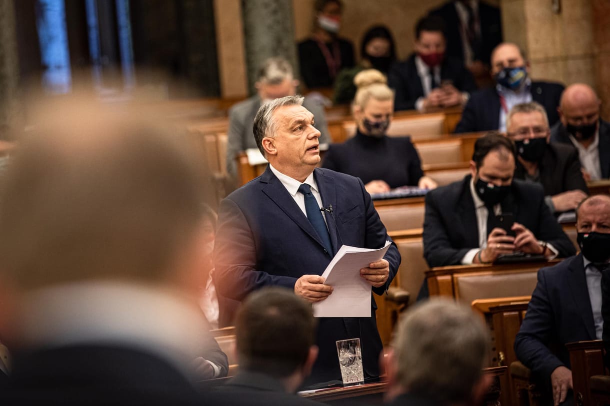 Orbán Viktor: December utolsó napjaiban érkeznek az első vakcinák Magyarországra