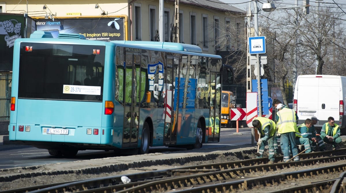 Figyelem, a cégnek a helyi bérletet és jegyet is ki kell fizetni