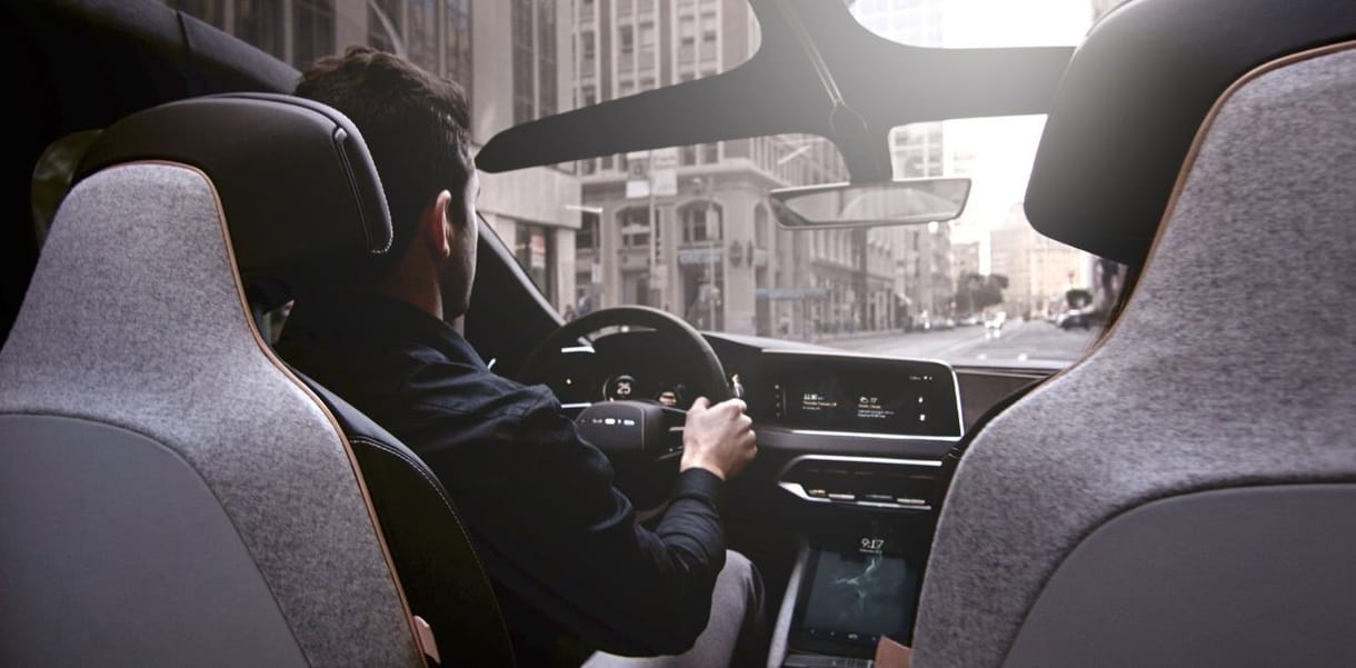 Igazán kívánatos luxus az ellen-Tesla belseje