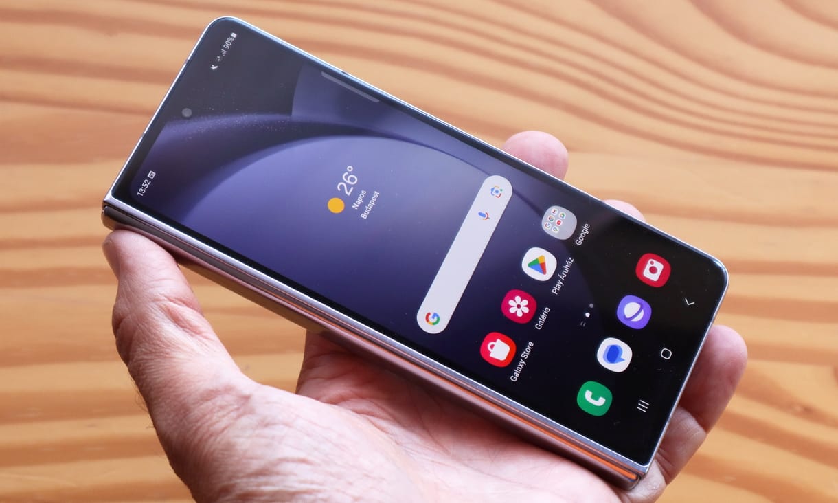 Valós időben fordítja le az eltérő nyelvű telefonhívásokat a Samsung mesterséges intelligenciája