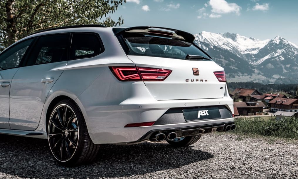 370 lóerős ez az új Seat Leon kombi