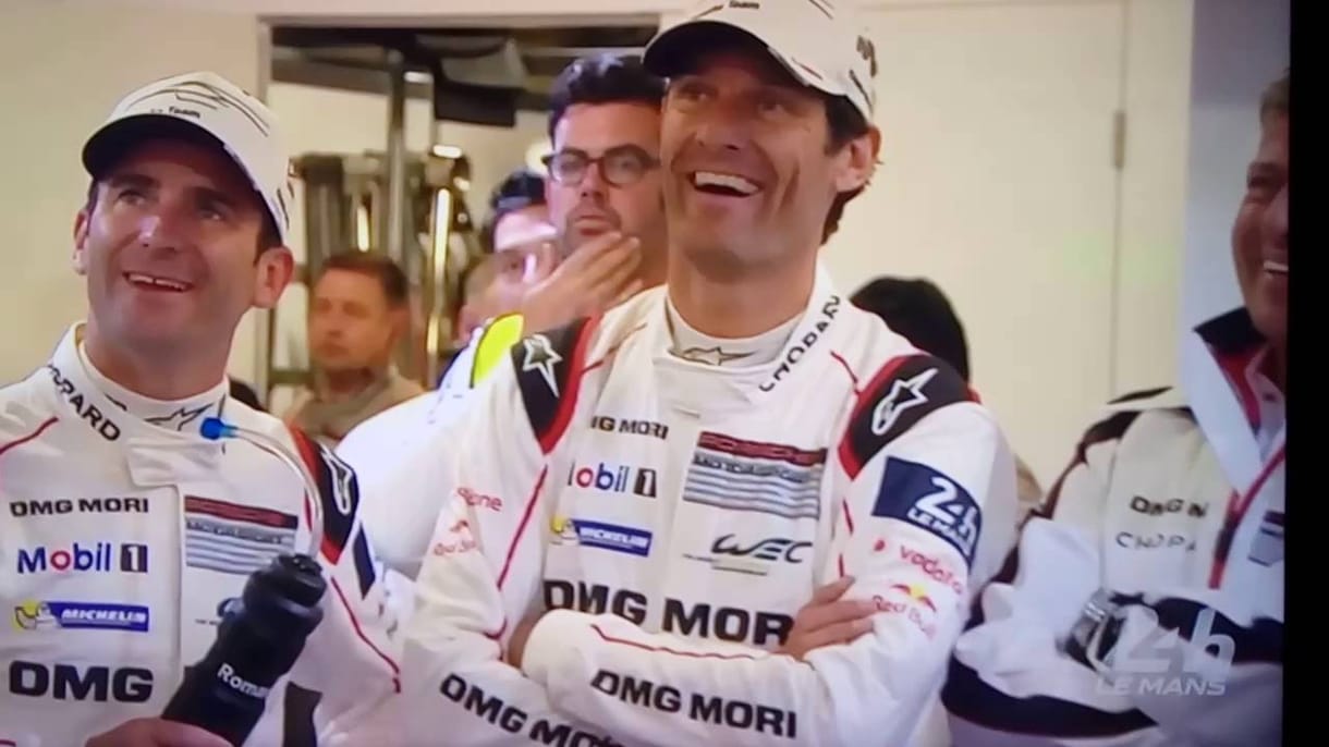Mekkorát driftelt az esőben a Le Mans 24 órás verseny biztonsági autója! - videó