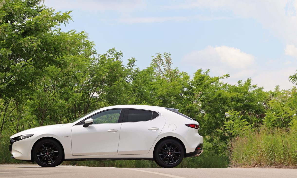 Mazda Edition-100 galéria