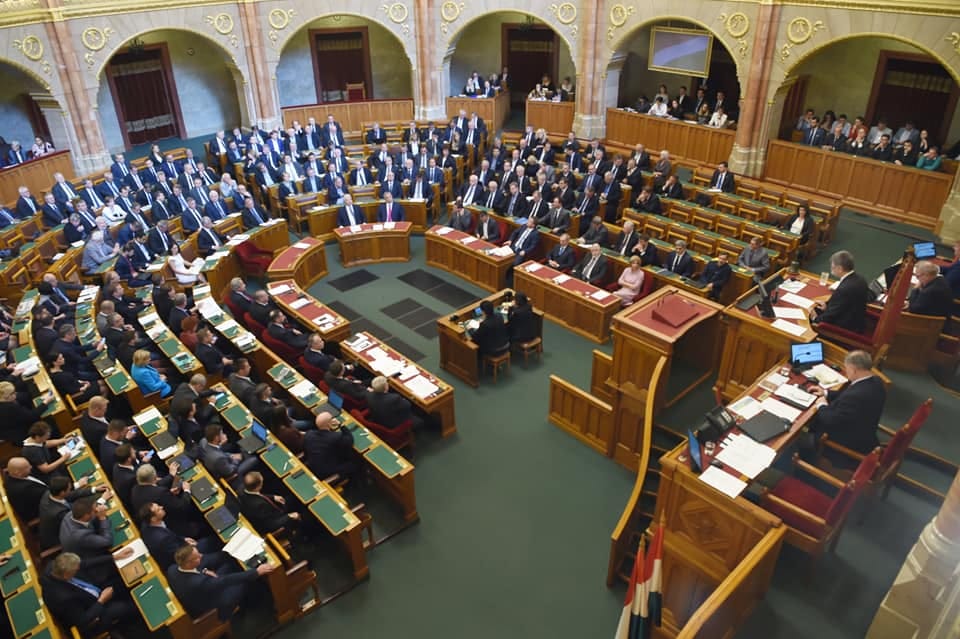 Saját törvényjavaslatot nyújtottak be a szocialisták a veszélyhelyzetre