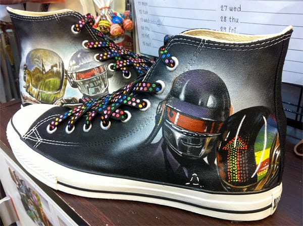 Rendelj egyedi Converse cipőt!