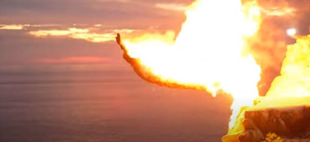 Az Otis hurrikán óta most először volt tűzugrás a La Quebrada szikláról (videó)