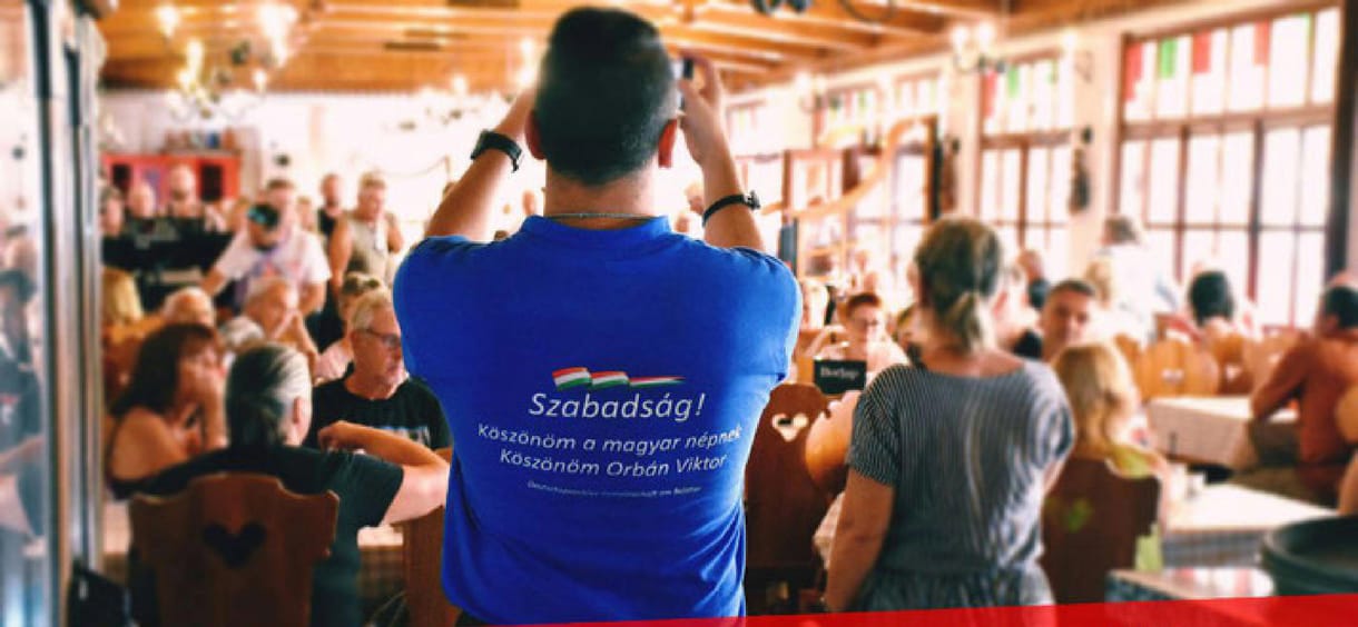 A svájci szélsőjobb egyik hírhedt alakja szervezkedik itthon „Orbán védelmére”