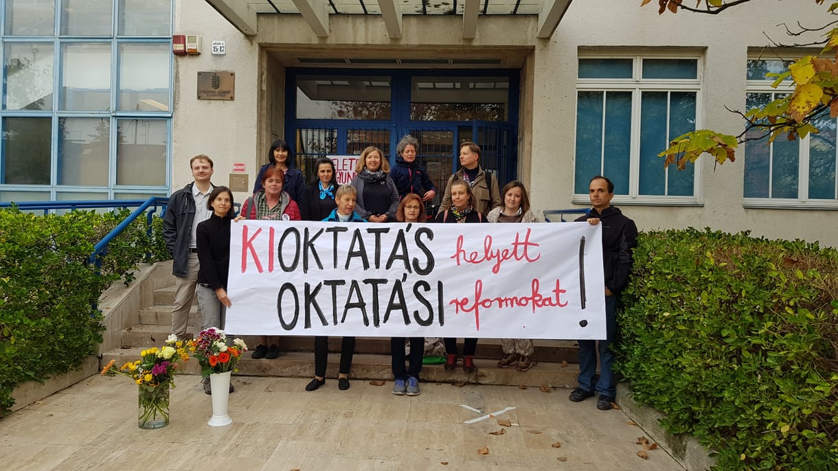 A pedagógusok mellett áll ki a Felsőoktatási Dolgozók Szakszervezete is