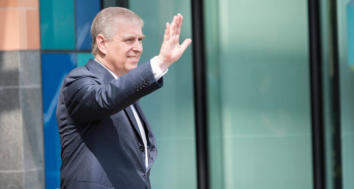 András herceg kitagadta magát a királyi családból