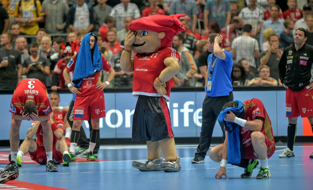 A hetesek döntöttek: a Kielce nyert, a Veszprém a padlón - BL-döntő ÉLŐ