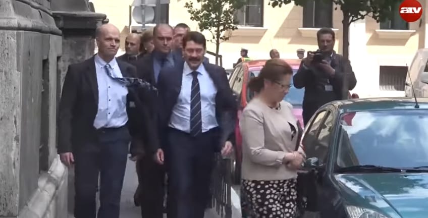 Ádert a Trefortból távozóban még meglepték egy tiltakozással – videó