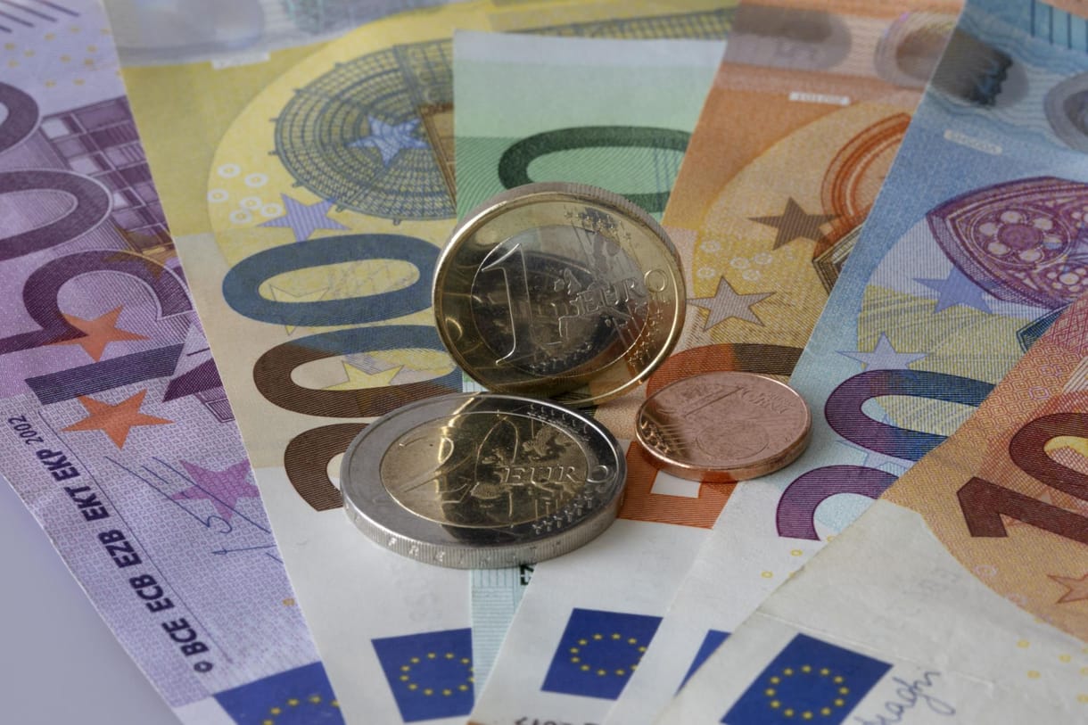 „Az engedetlen tagállamokat büntetik” – a költségvetésről vitáztak az Európai Parlamentben