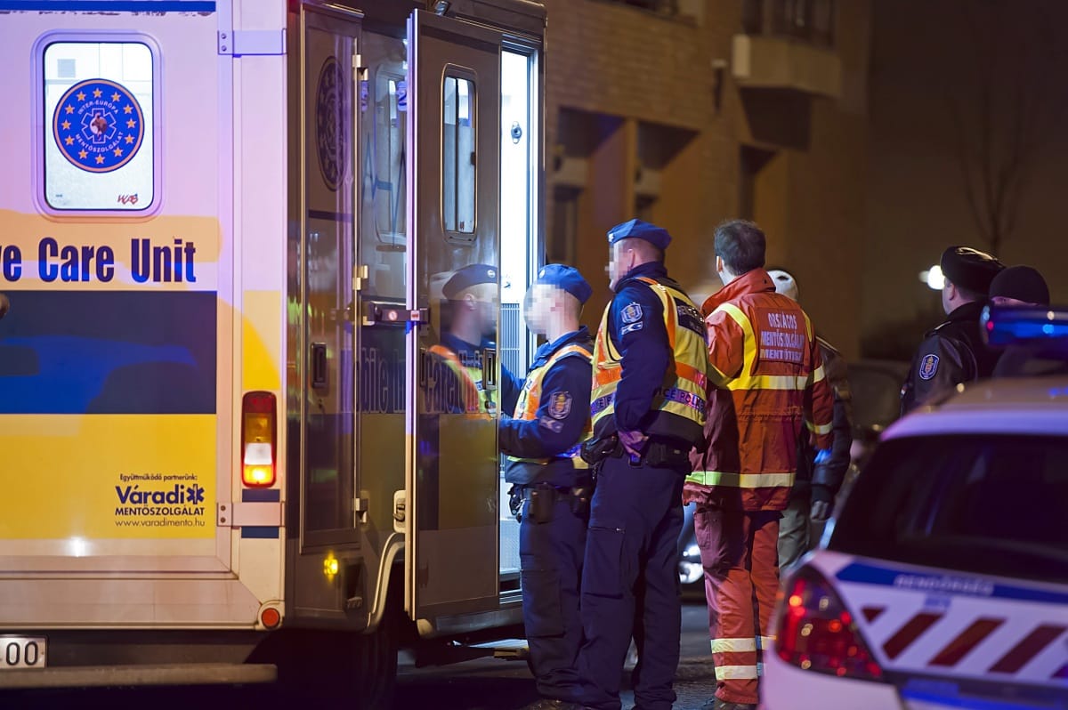 Egy mentőssel és egy rendőrrel is elbánt egy mindszenti fiatal