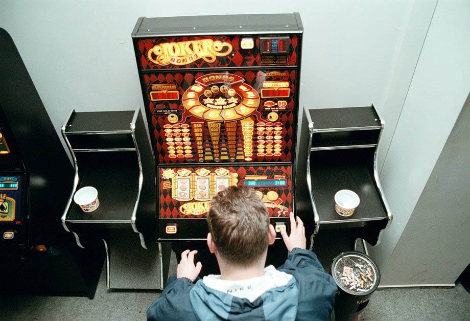 Mások már belebuktak: 2012-től adózik az online szerencsejáték is