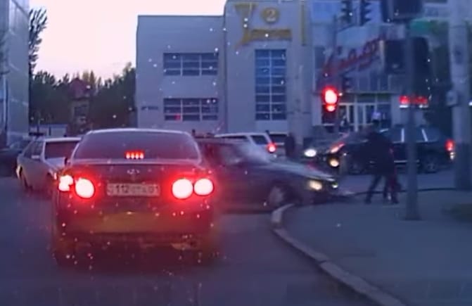 Az útpadka is képes életet menteni - videó