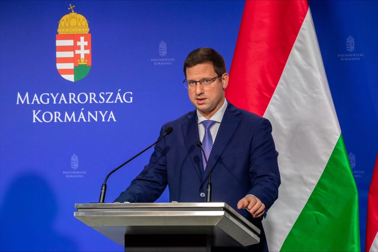 Menczer Tamás kellően magabiztos ahhoz, hogy ne költsön ilyenekre pénzt