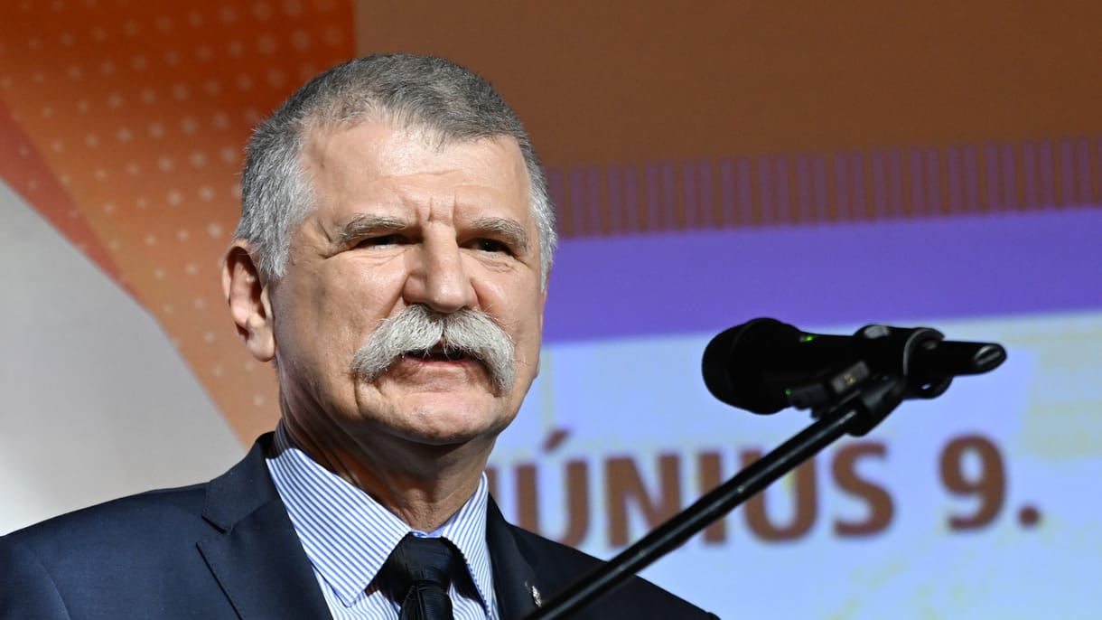 A magyar elnökség alatt sem lesz EU-s zászló a parlamenten, mert Kövér László nem akarja