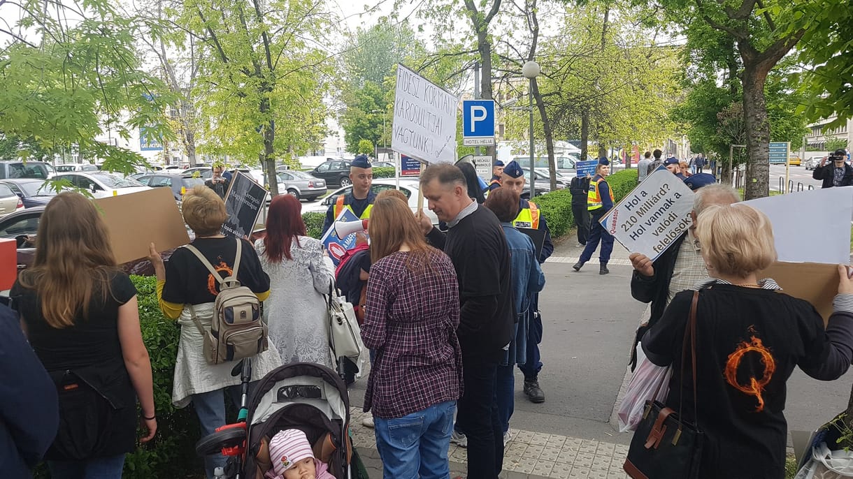 Tízezer Quaestor-kötvényestől kérnek pénzt a nullát érő papírokért