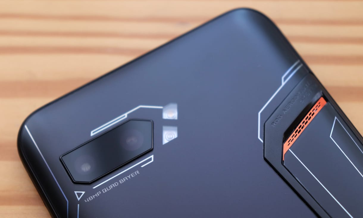Brutálisan erős lehet az Asus új mobilja, kikerült a pontszáma