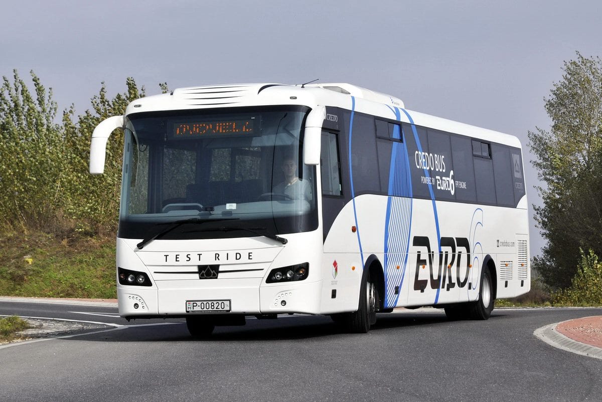 Száz új magyar busz érkezik az ország útjaira – fotók